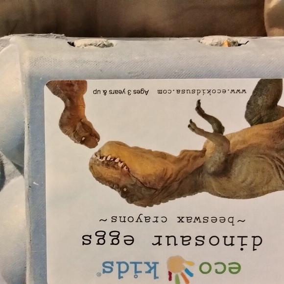 Dinosaur eggs beeswax crayons bogo free - Picture 11 of 12